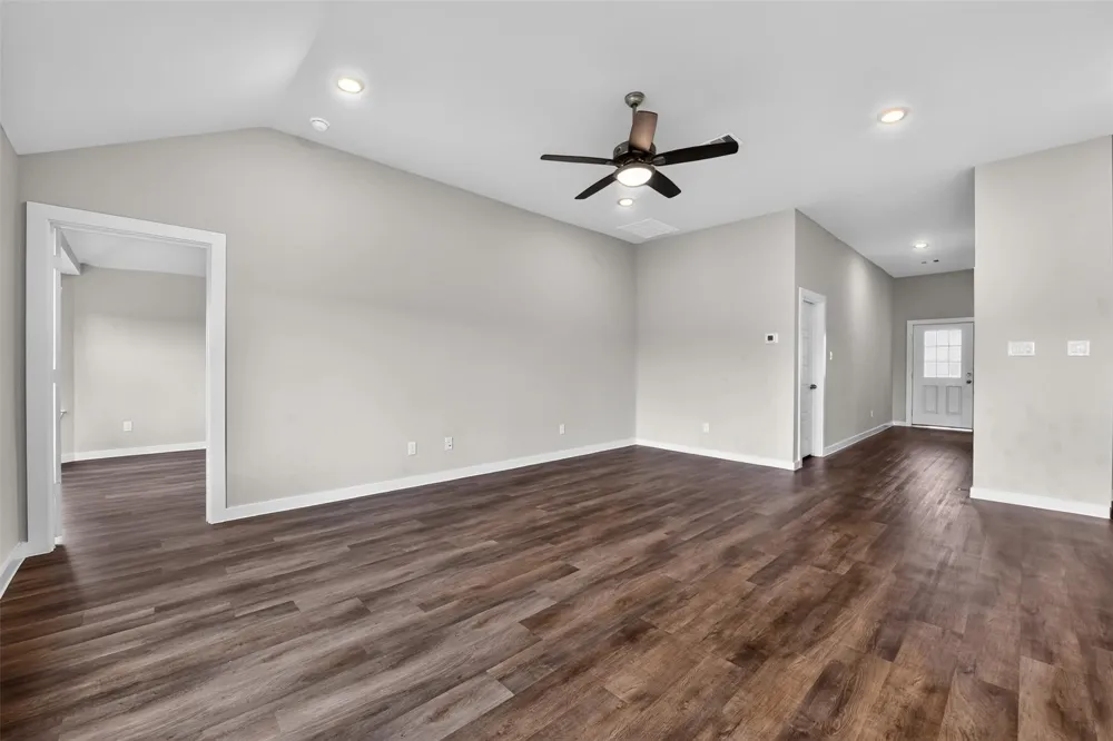 26563 Eternal Drive La Marque, TX 77568
