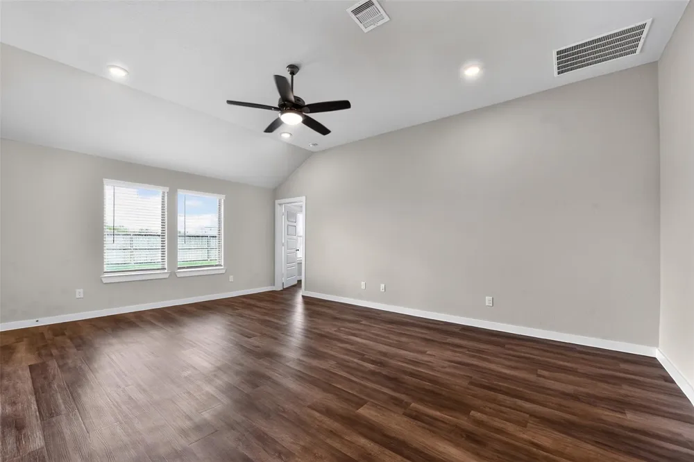 26563 Eternal Drive La Marque, TX 77568