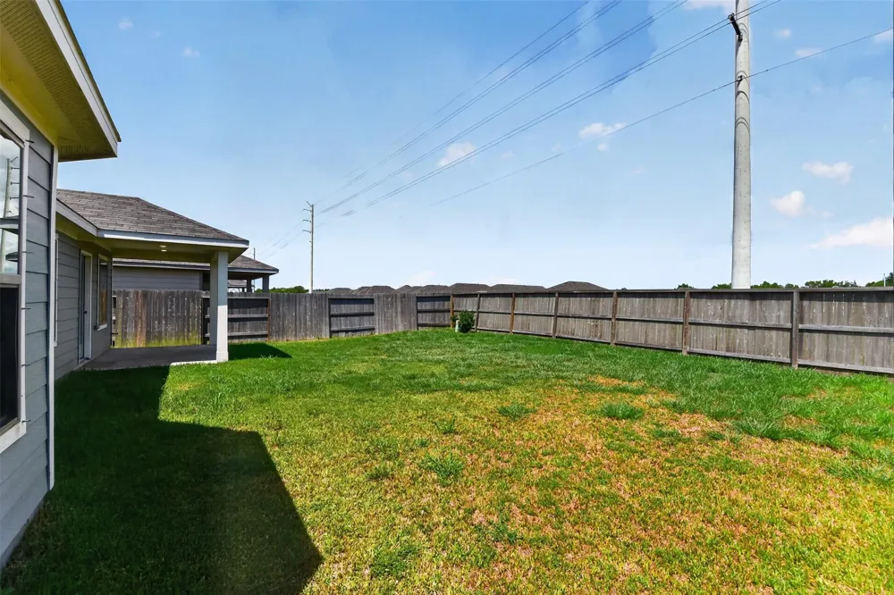 26563 Eternal Drive La Marque, TX 77568