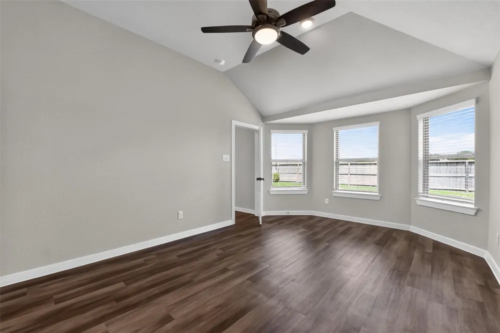 26563 Eternal Drive La Marque, TX 77568