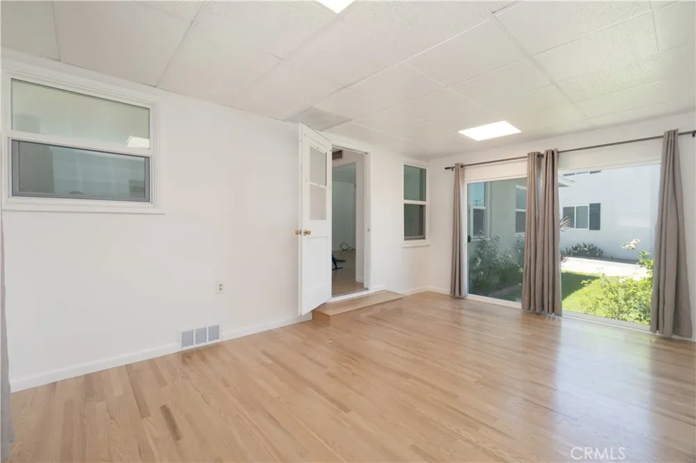 765 Currier Pomona, CA 91768