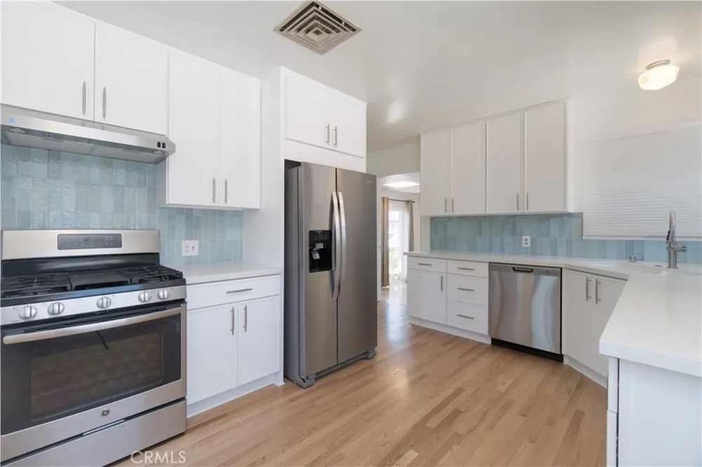 765 Currier Pomona, CA 91768