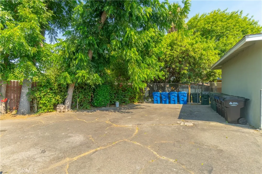 765 Currier Pomona, CA 91768