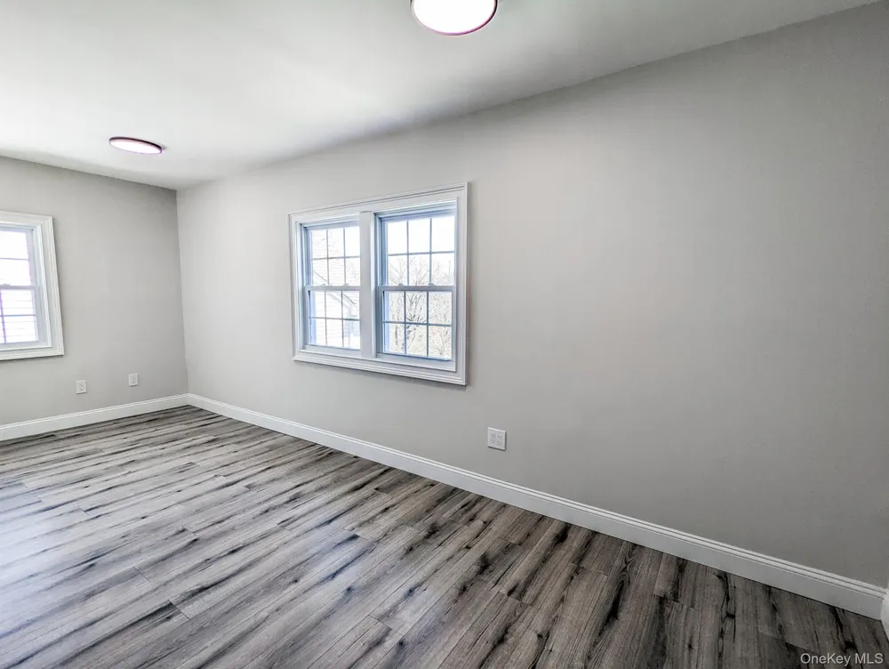 13 Woodland Lane Huntington, NY 11743
