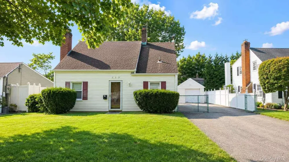 326 Curtis Avenue Carle Place, NY 11514
