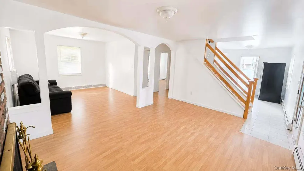 326 Curtis Avenue Carle Place, NY 11514