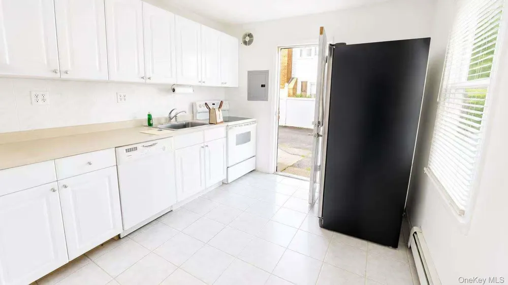 326 Curtis Avenue Carle Place, NY 11514