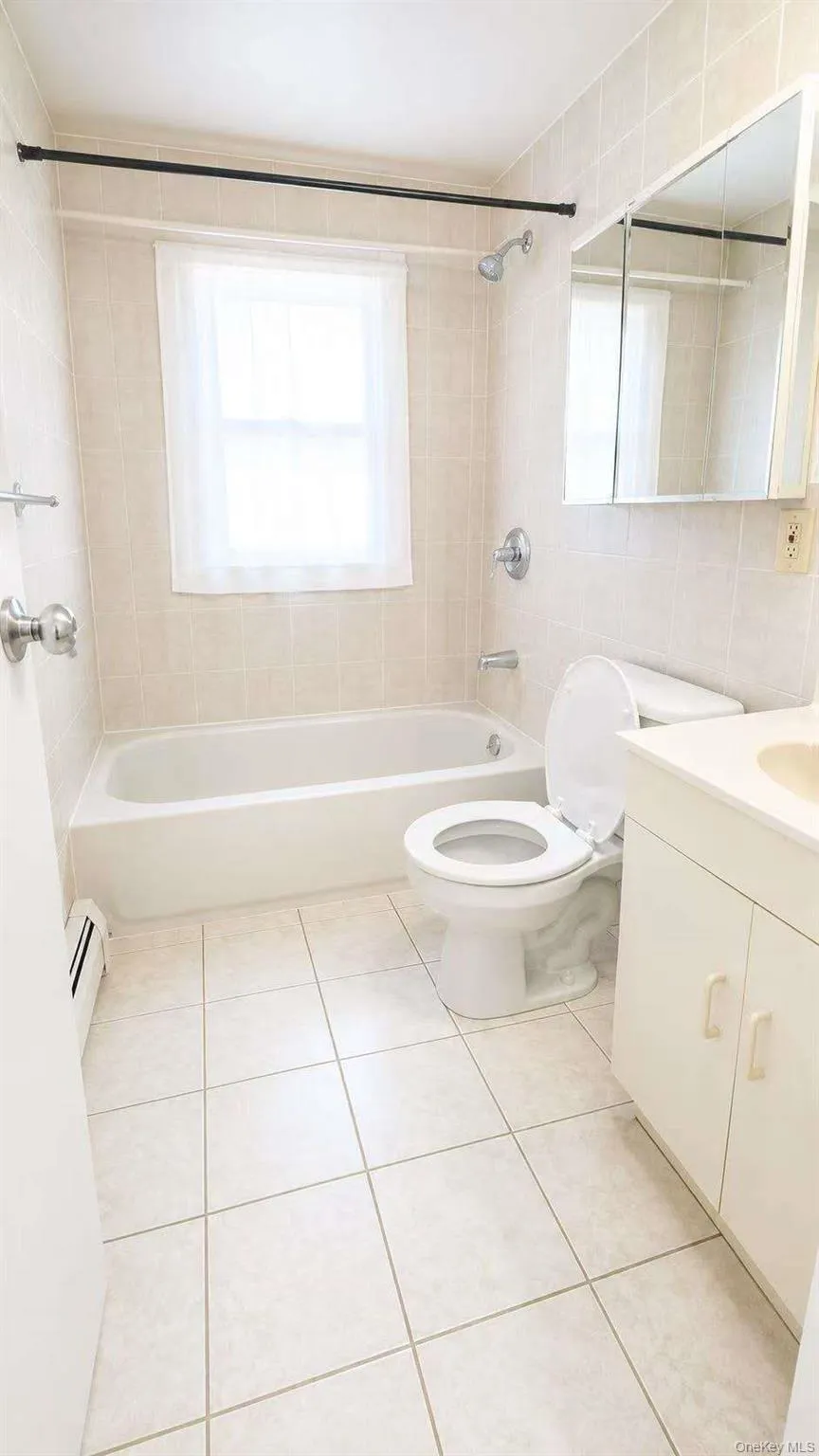 326 Curtis Avenue Carle Place, NY 11514