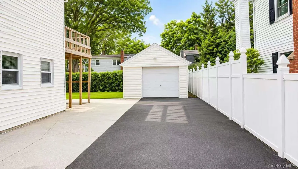 326 Curtis Avenue Carle Place, NY 11514