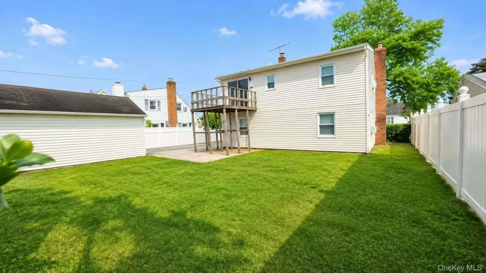 326 Curtis Avenue Carle Place, NY 11514