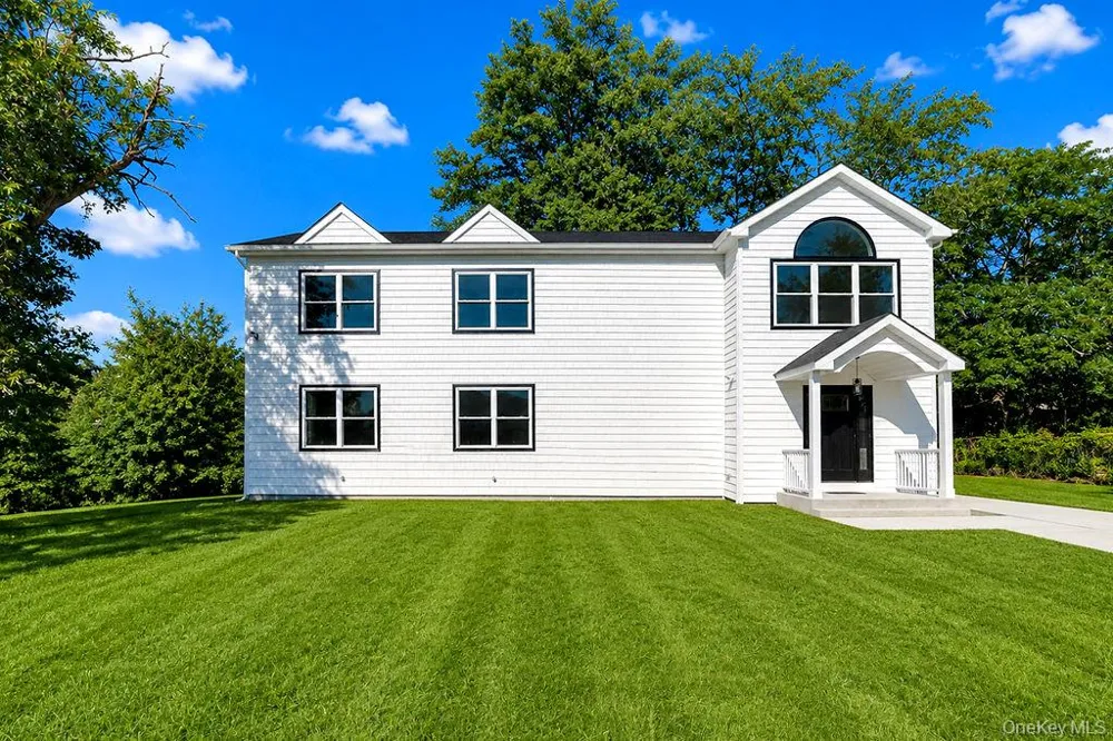171 FERRARIS Copiague, NY 11726