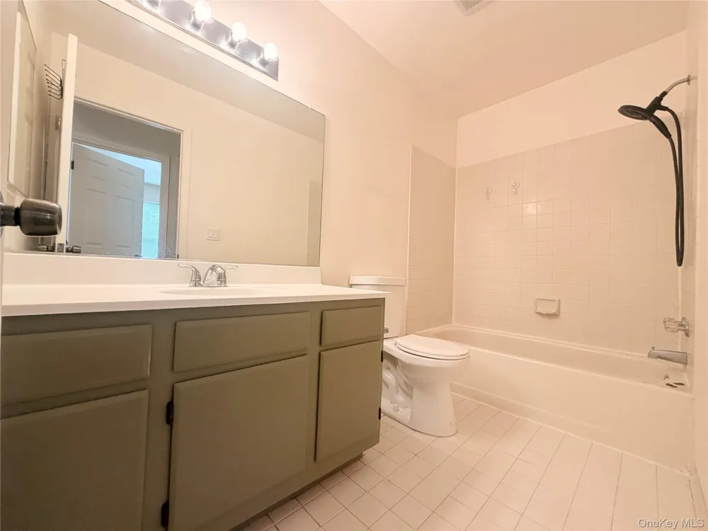 5 Kendal Lane Middletown, NY 10940