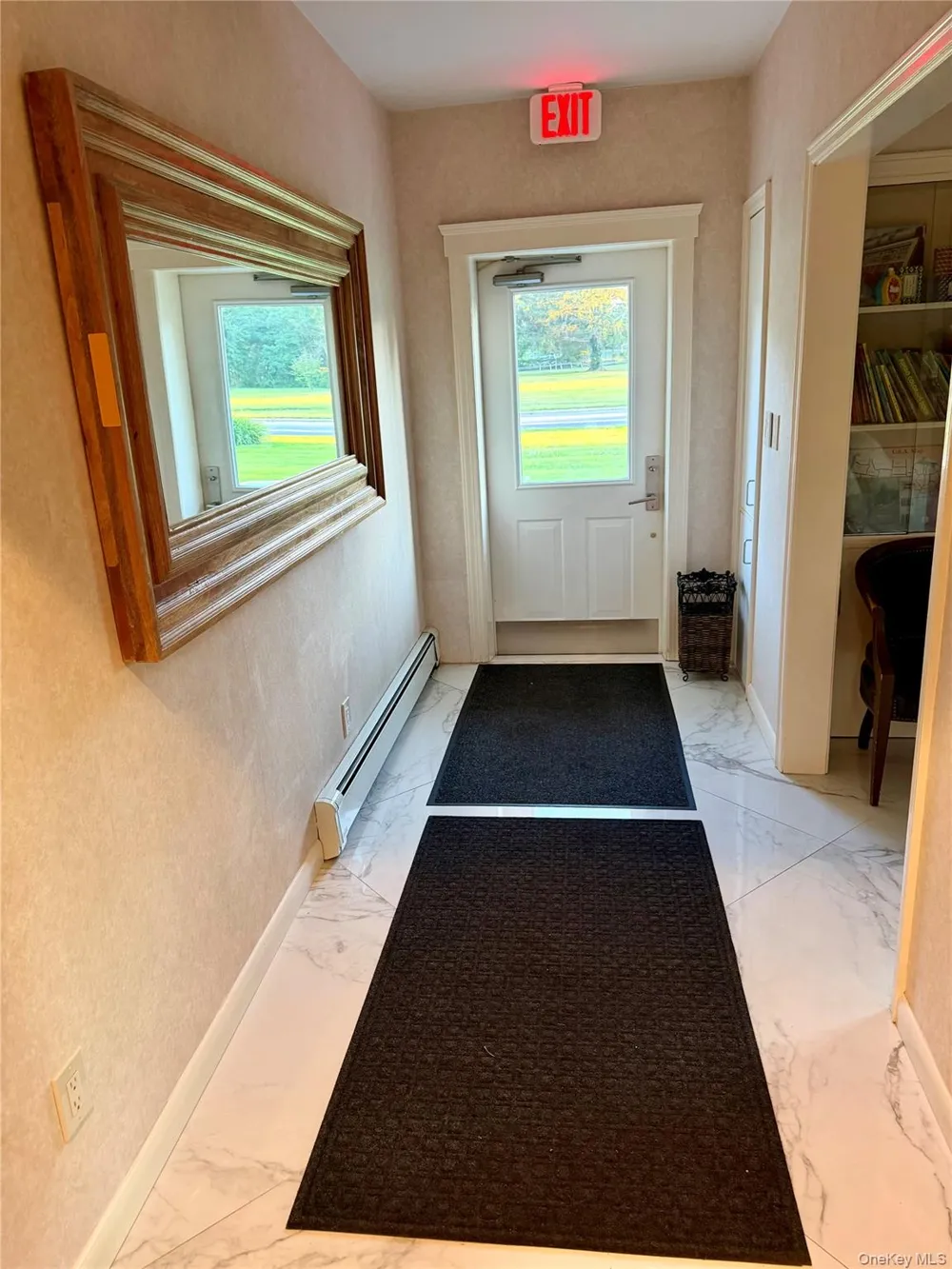 380 Park Avenue #$1,000 unit- 1 room Huntington, NY 11743