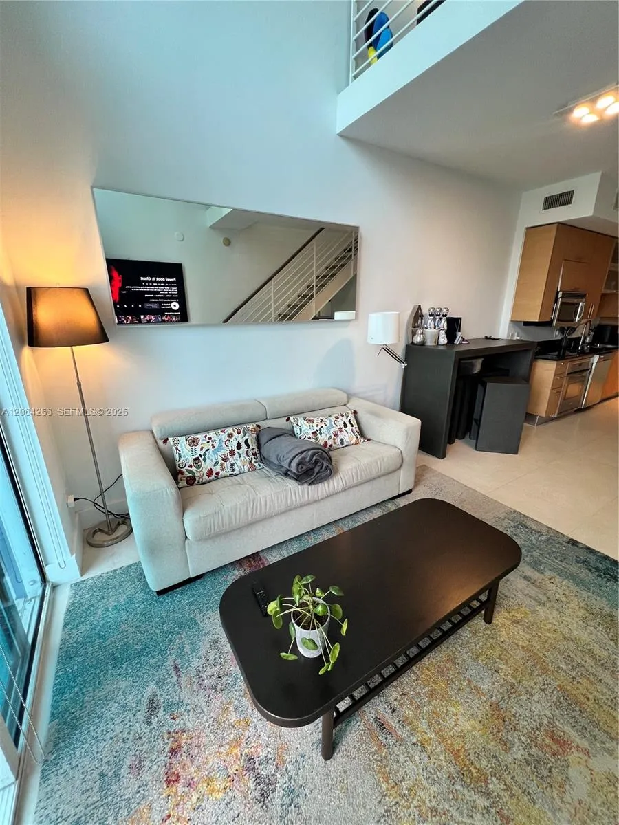 60 SW 13th St #3222 Miami, FL 33130
