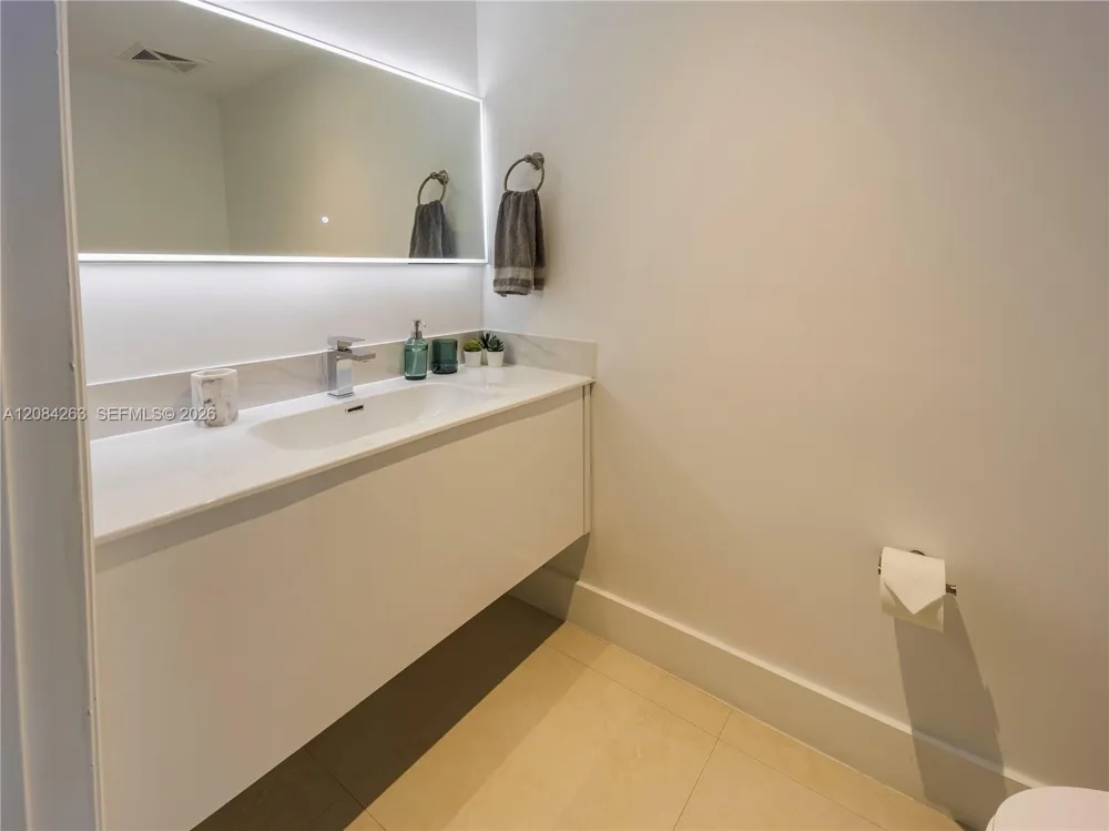 60 SW 13th St #3222 Miami, FL 33130