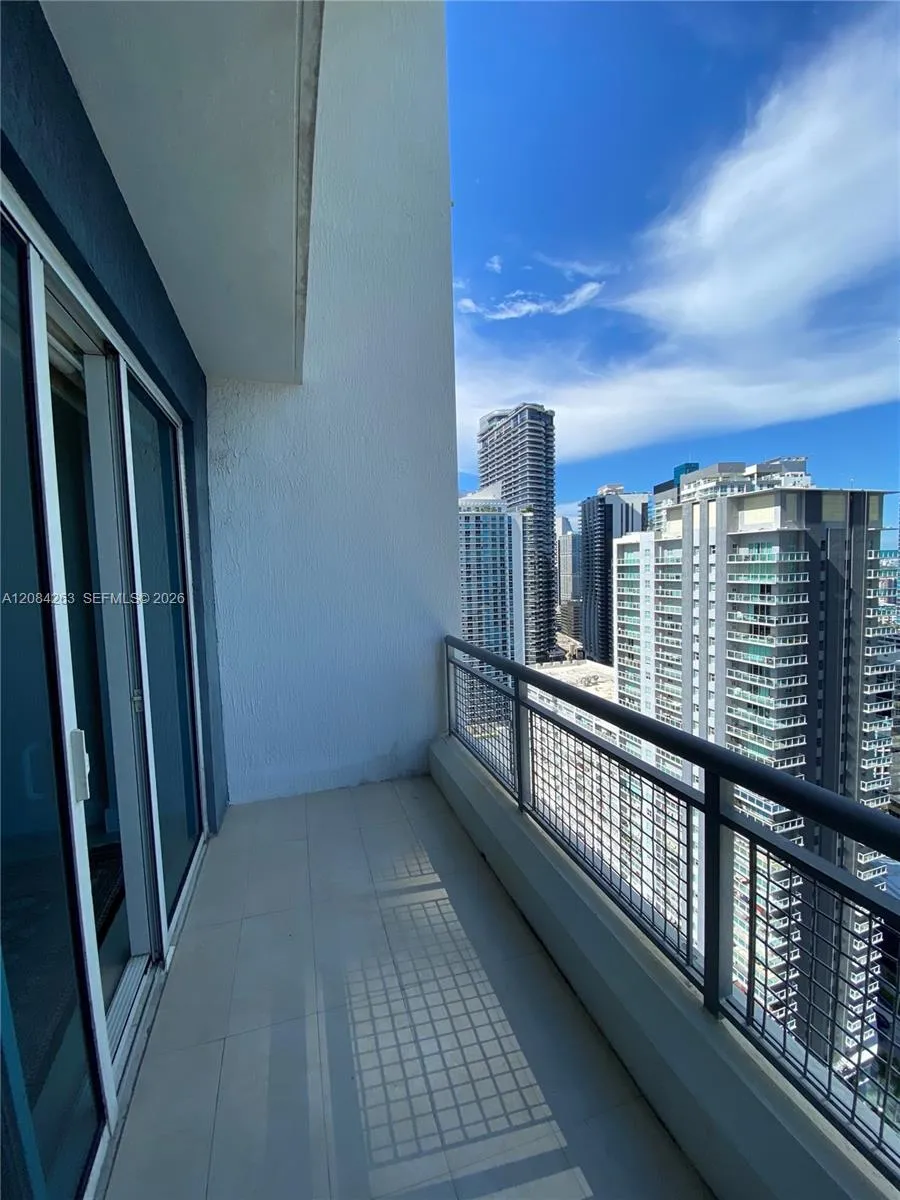 60 SW 13th St #3222 Miami, FL 33130