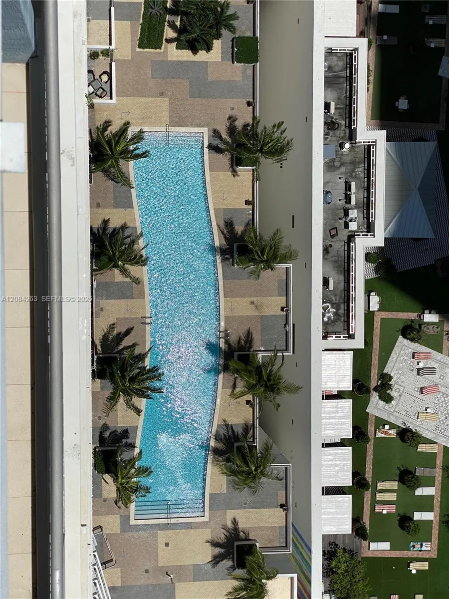 60 SW 13th St #3222 Miami, FL 33130