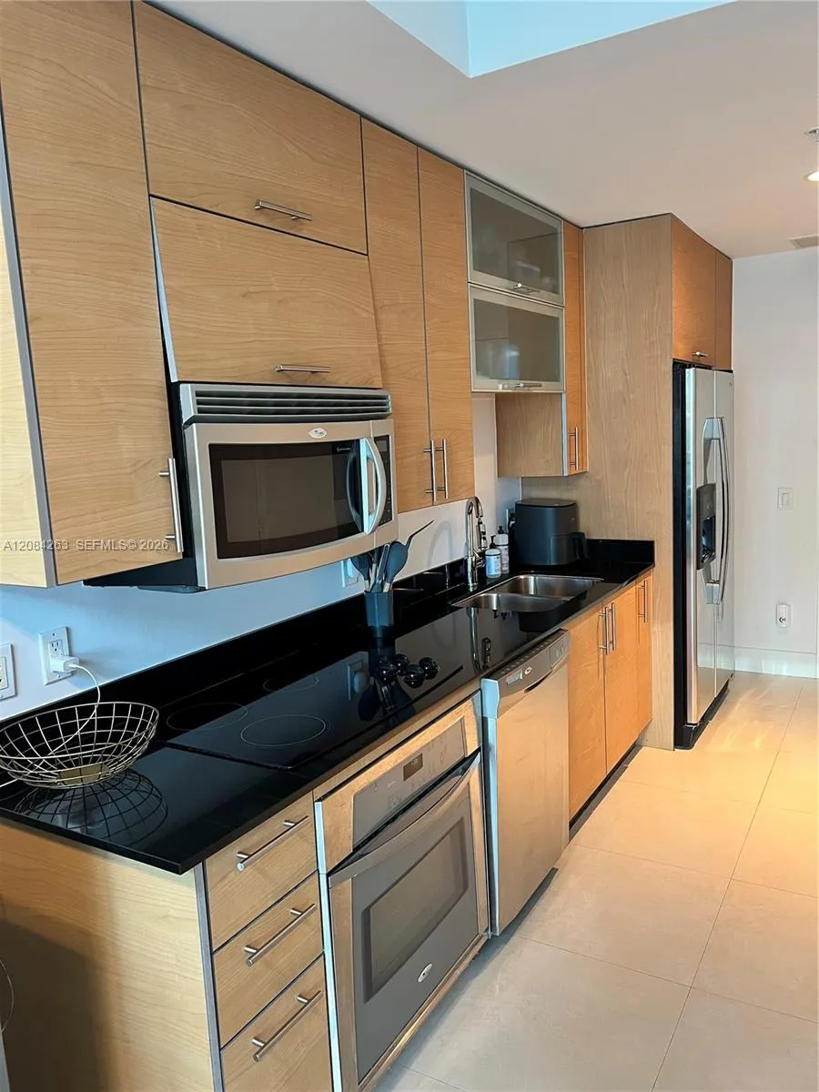 60 SW 13th St #3222 Miami, FL 33130