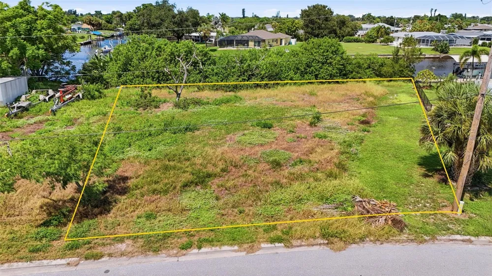 213 WATERWAY CIRCLE NE Port Charlotte, FL 33952