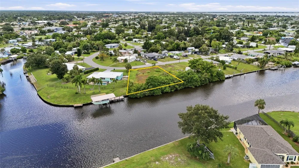 213 WATERWAY CIRCLE NE Port Charlotte, FL 33952
