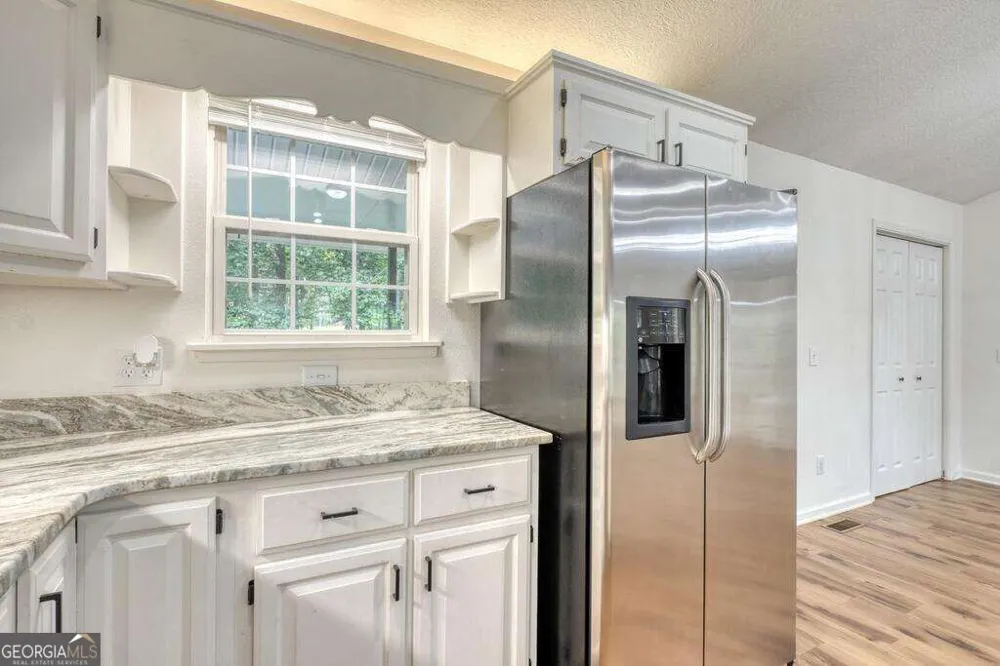 754 Honeysuckle LN Blairsville, GA 30512