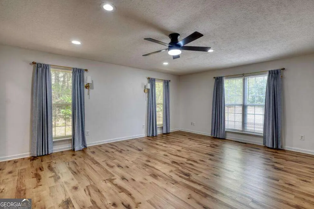 754 Honeysuckle LN Blairsville, GA 30512