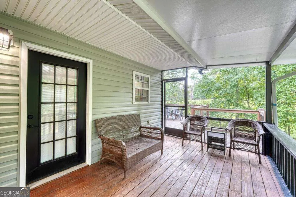 754 Honeysuckle LN Blairsville, GA 30512