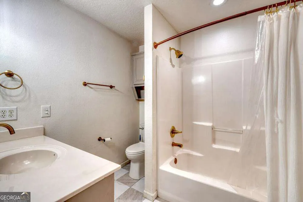 754 Honeysuckle LN Blairsville, GA 30512