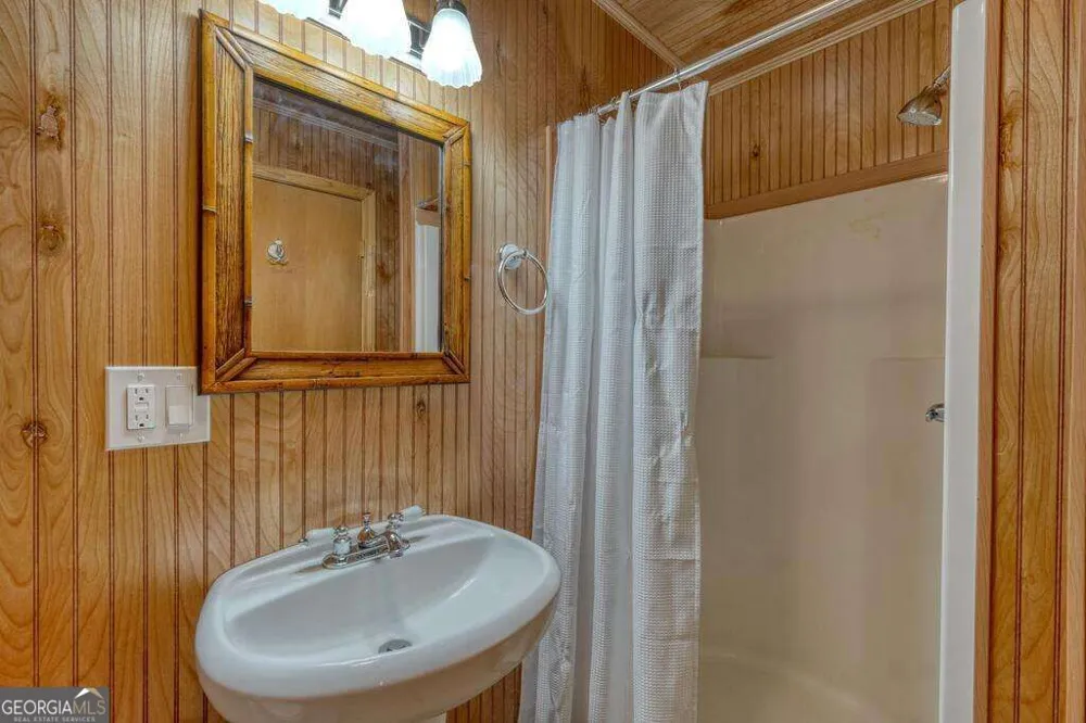 754 Honeysuckle LN Blairsville, GA 30512