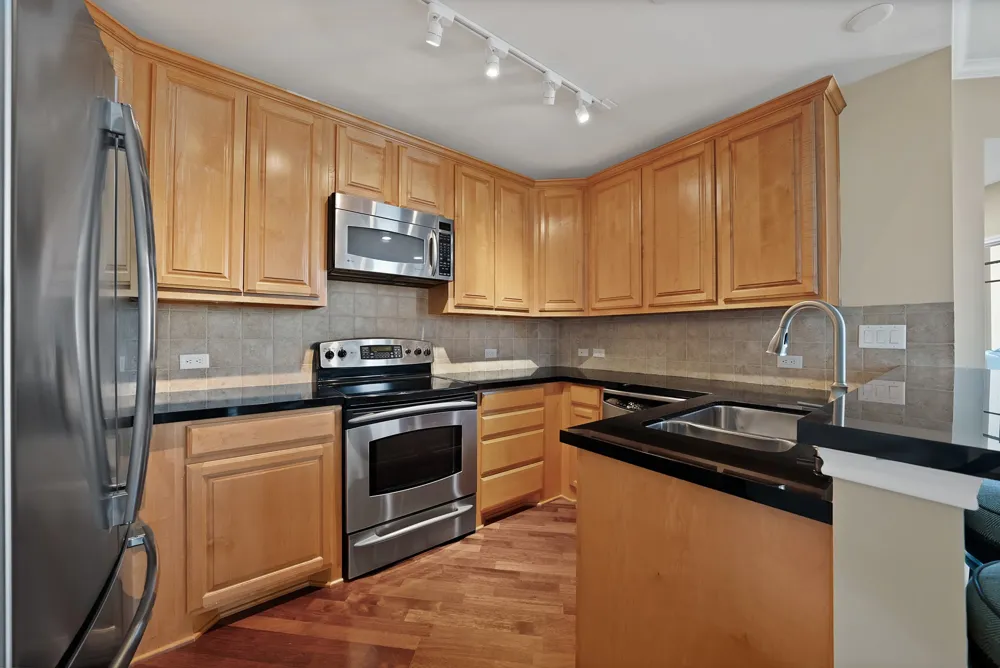 500 Throckmorton Street #1701 Fort Worth, TX 76102
