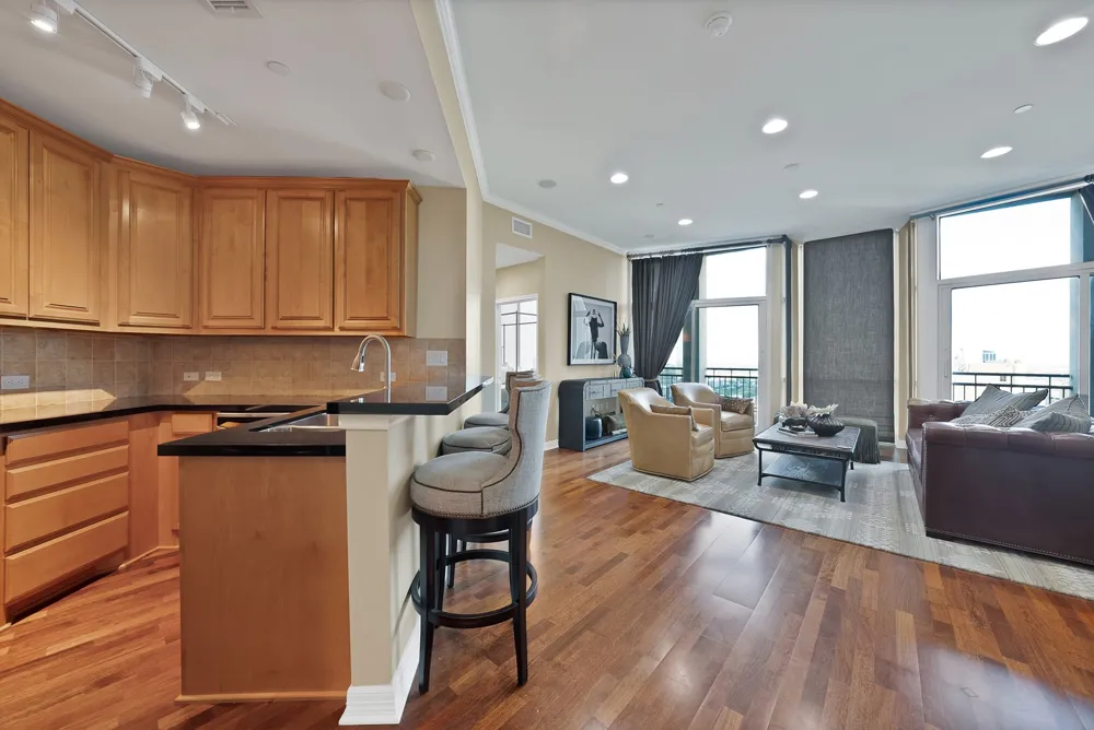500 Throckmorton Street #1701 Fort Worth, TX 76102
