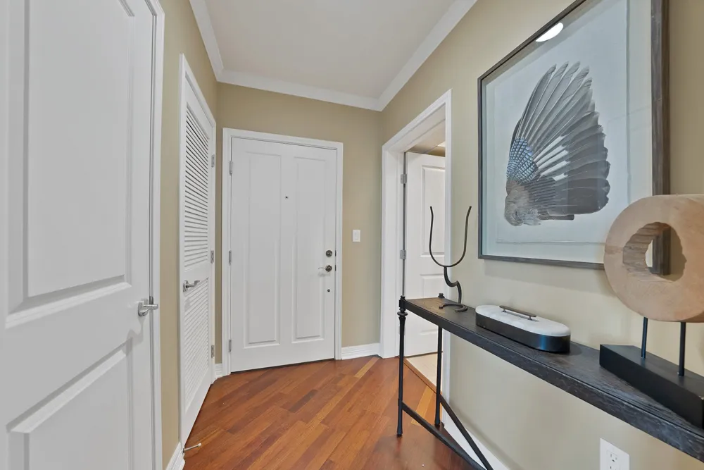 500 Throckmorton Street #1701 Fort Worth, TX 76102