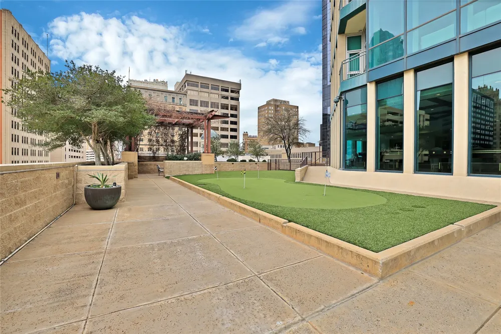 500 Throckmorton Street #1701 Fort Worth, TX 76102