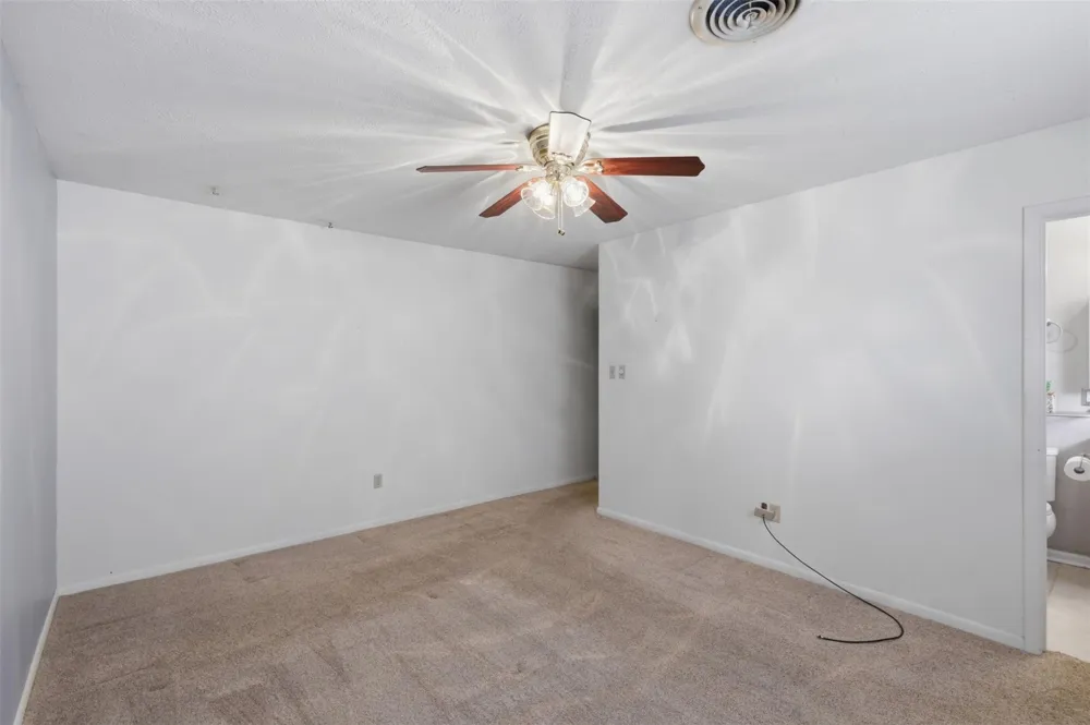 3807 Kelli Lane Bryan, TX 77802