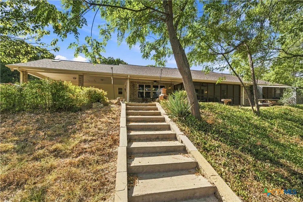910 Cedar Ridge Road Gatesville, TX 76528