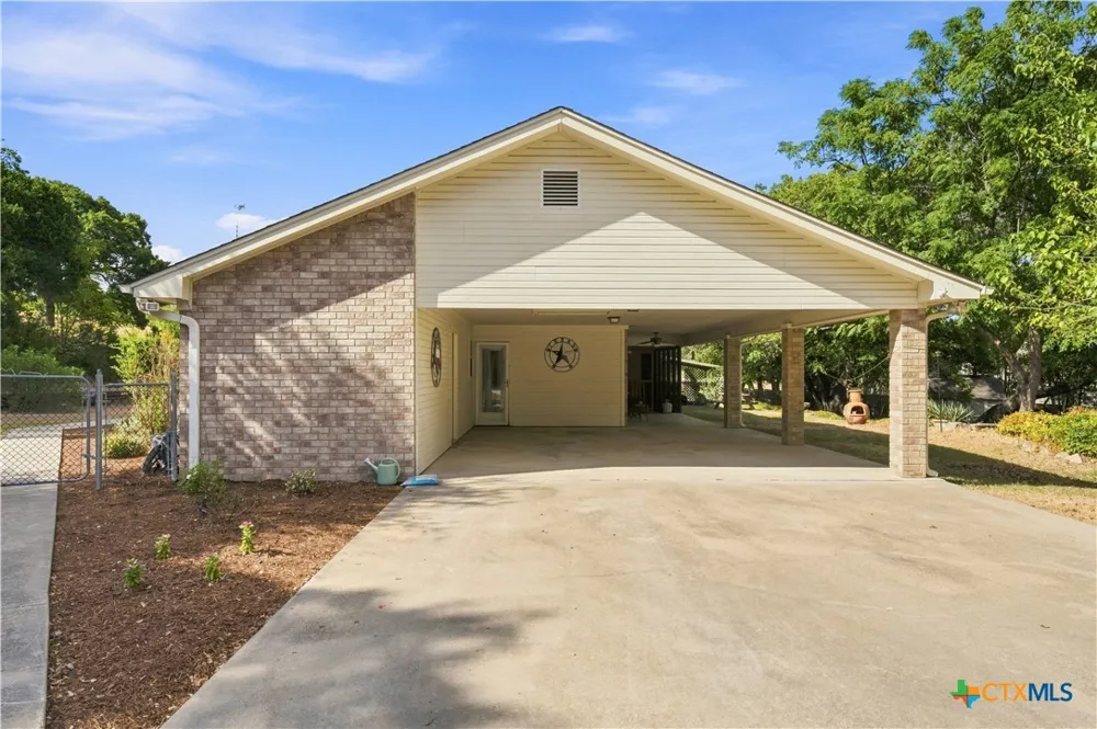 910 Cedar Ridge Road Gatesville, TX 76528