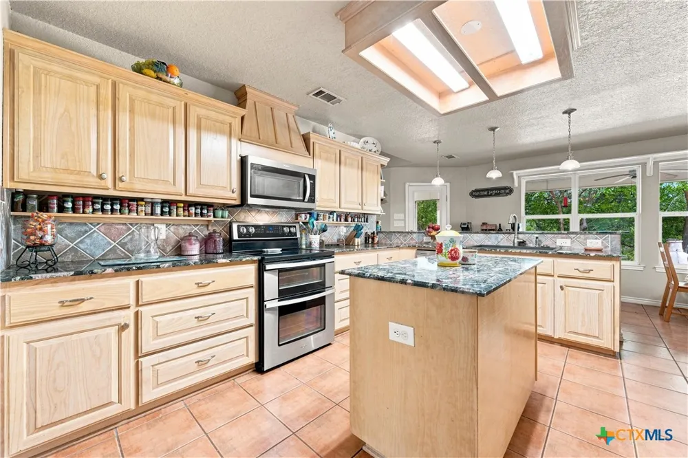 910 Cedar Ridge Road Gatesville, TX 76528