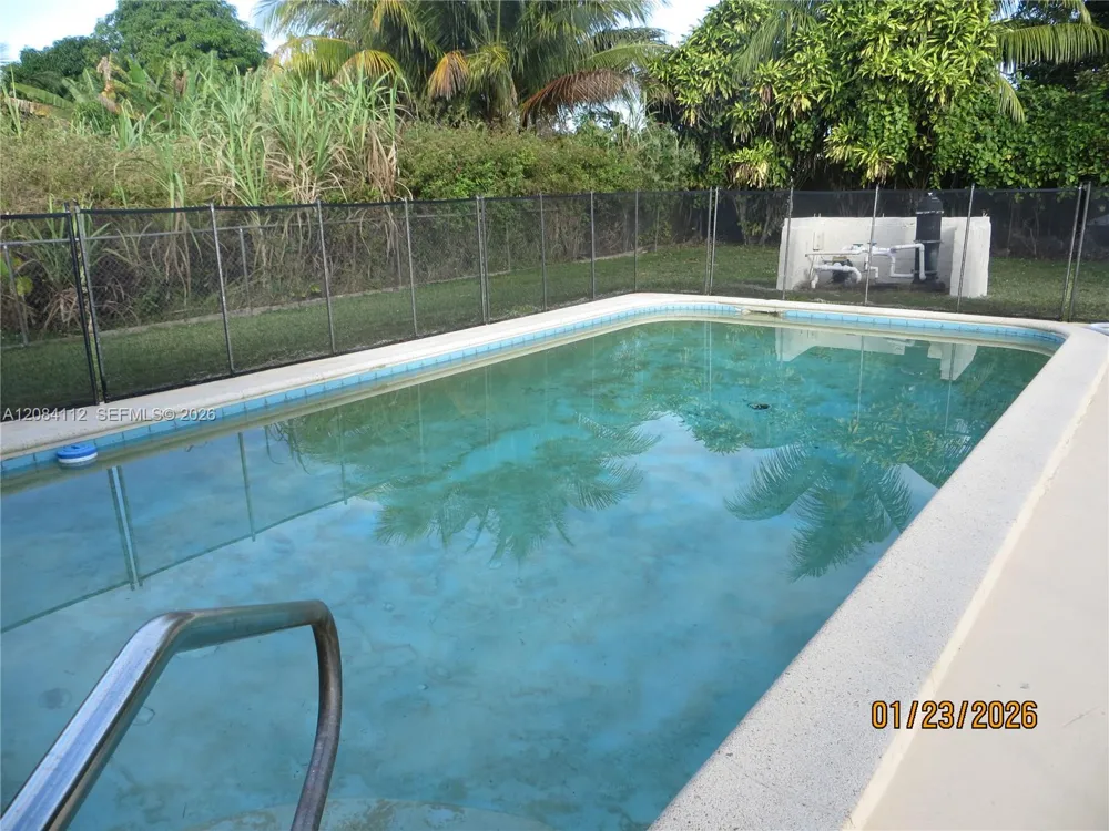 7435 SW 22nd St Miami, FL 33155