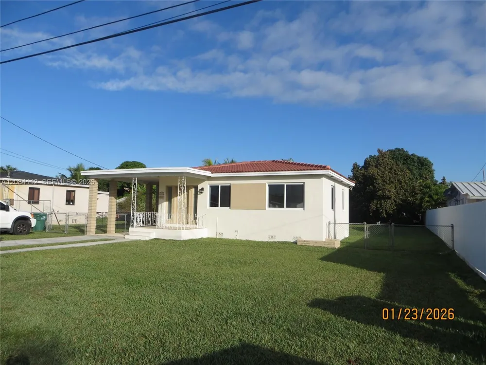 7435 SW 22nd St Miami, FL 33155