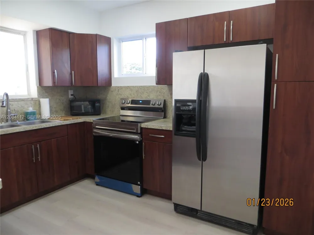 7435 SW 22nd St Miami, FL 33155