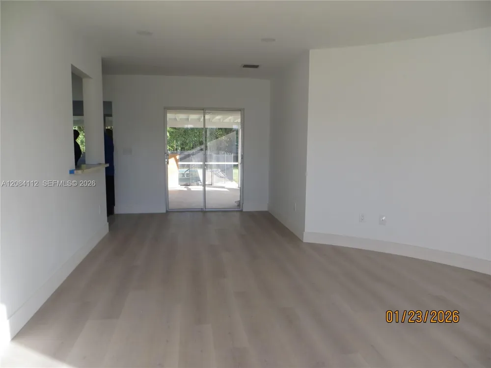 7435 SW 22nd St Miami, FL 33155