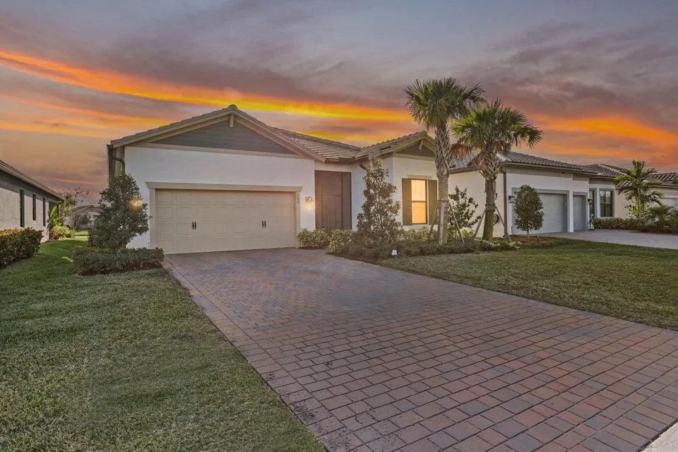 786 SE COURANCES DRIVE Port St. Lucie, FL 34984