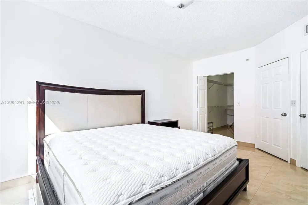 17150 Bay Rd #2618 Sunny Isles Beach, FL 33160