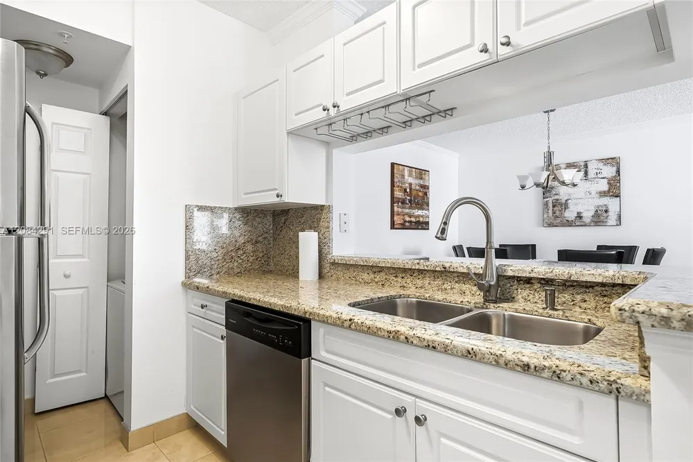 17150 Bay Rd #2618 Sunny Isles Beach, FL 33160