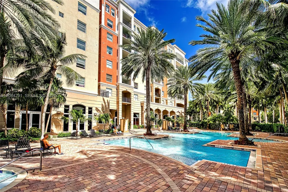 17150 Bay Rd #2618 Sunny Isles Beach, FL 33160