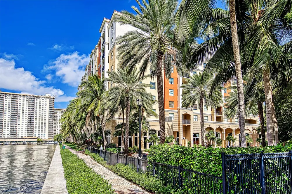 17150 Bay Rd #2618 Sunny Isles Beach, FL 33160