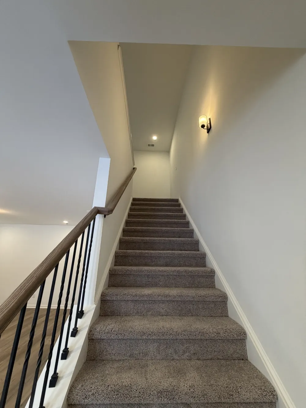 303 Oakfield Lane Clarksville, TN 37043
