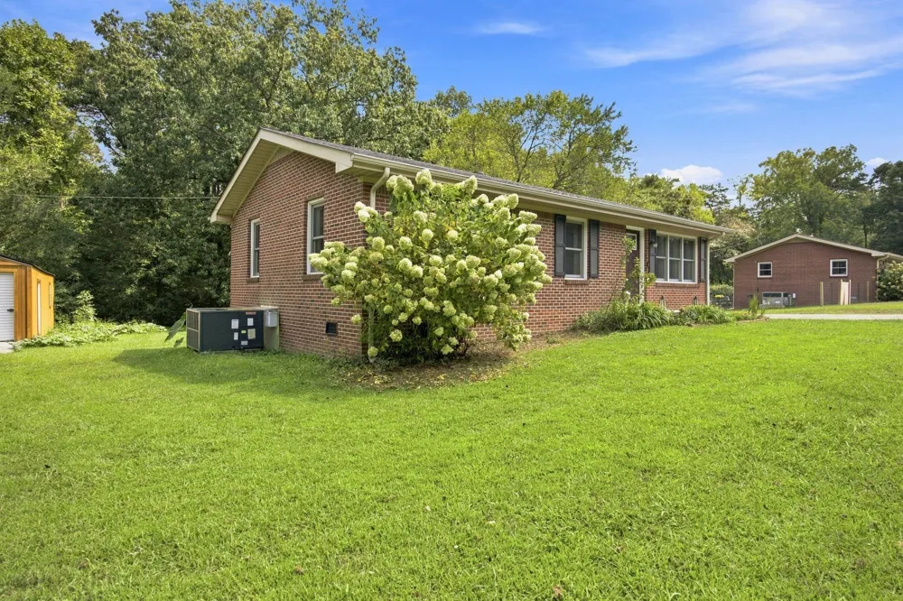 2864 Pigeon Springs Rd Tracy City, TN 37387