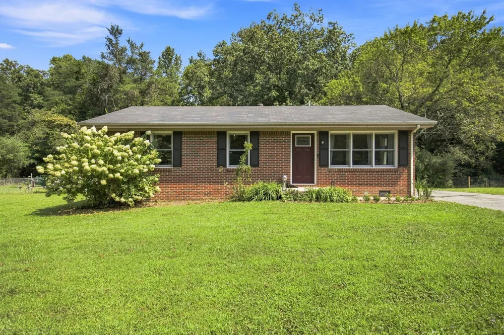 2864 Pigeon Springs Rd Tracy City, TN 37387