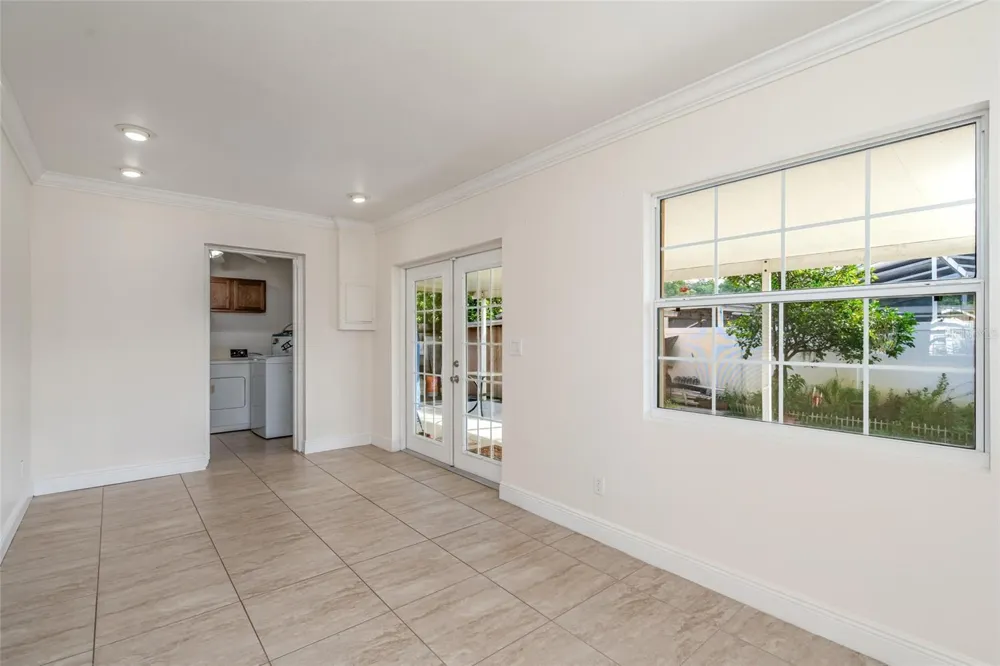 8001 HUBERT AVENUE Tampa, FL 33614